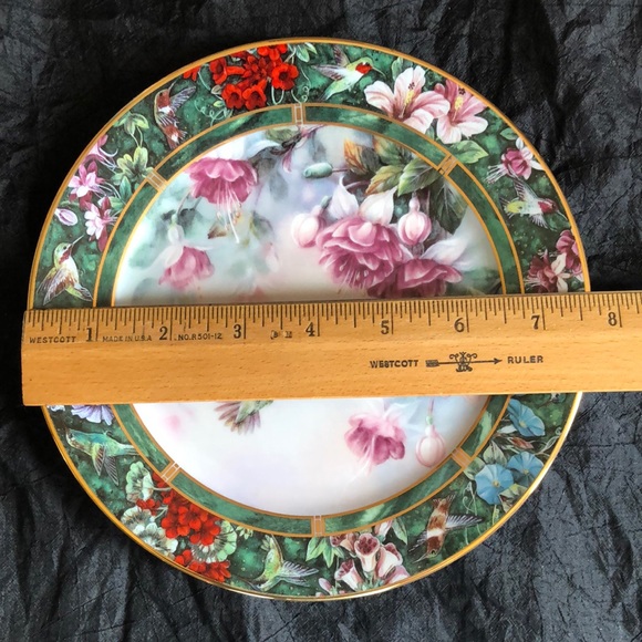 Collectible Decorative Plates: Lena Liu’s Hummingbird Treasury Set of 6 - Picture 16 of 17